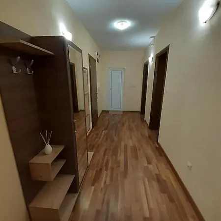 Statevi Guest Апартамент *